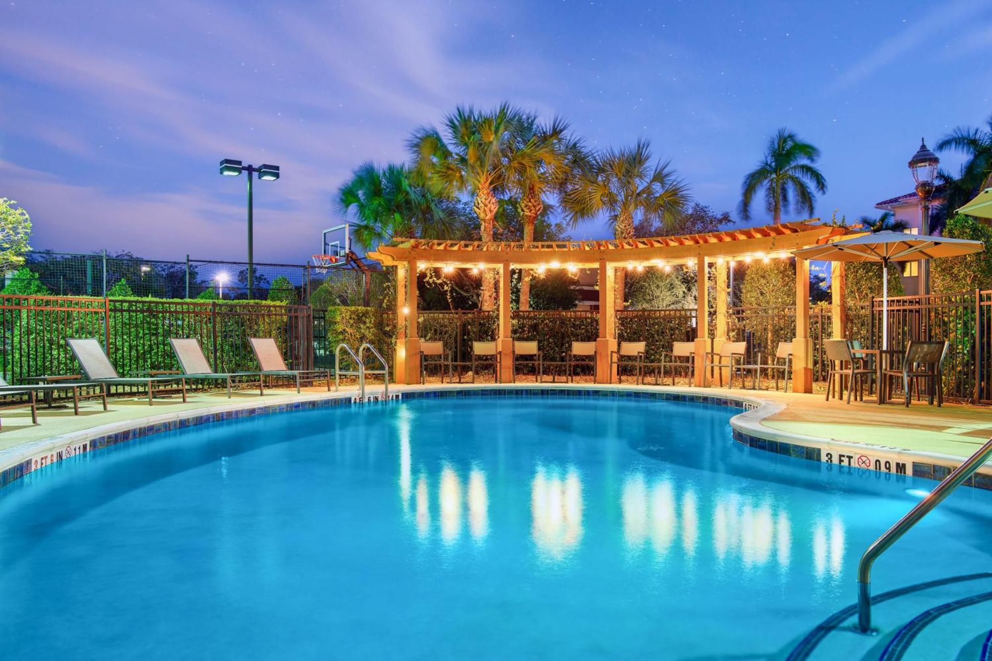 Residence Inn By Marriott Fort Myers At I-75 And Gulf Coast Town Center Estero Extérieur photo