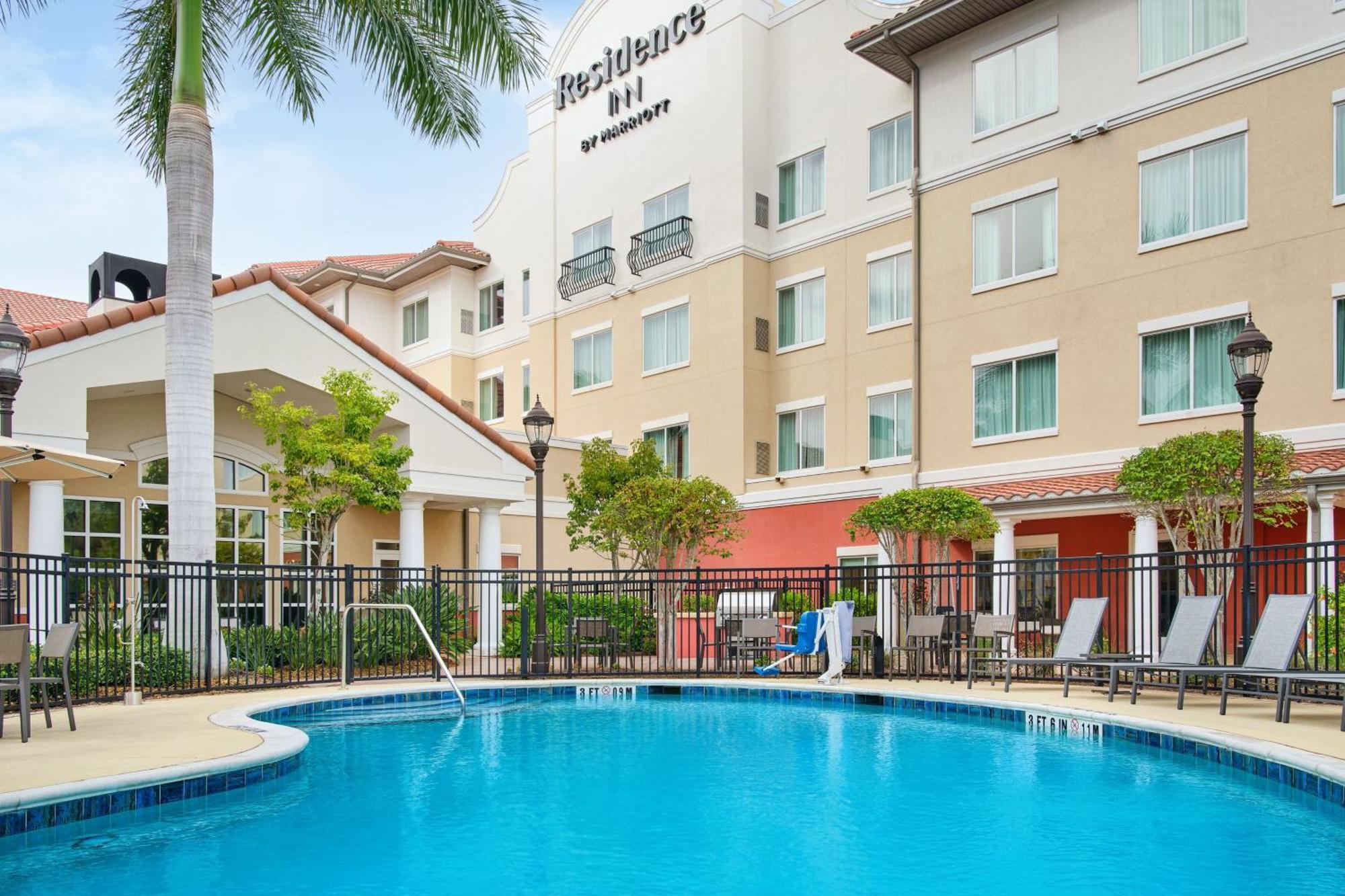 Residence Inn By Marriott Fort Myers At I-75 And Gulf Coast Town Center Estero Extérieur photo